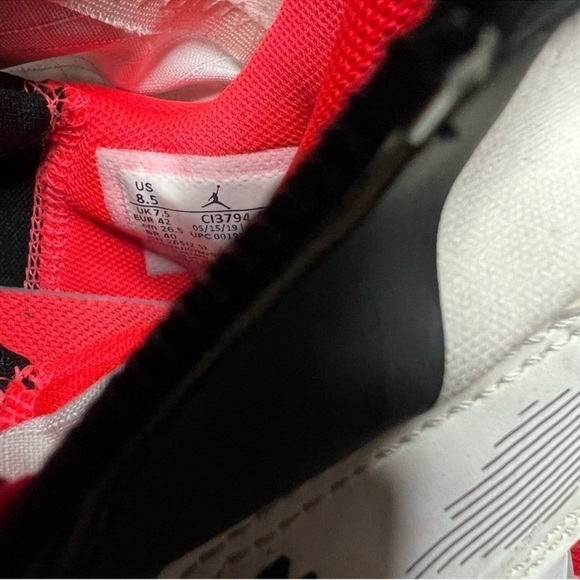 Air Jordan Bright White Crimson Proto React Z Sneakers 8.5 - Picture 5 of 7